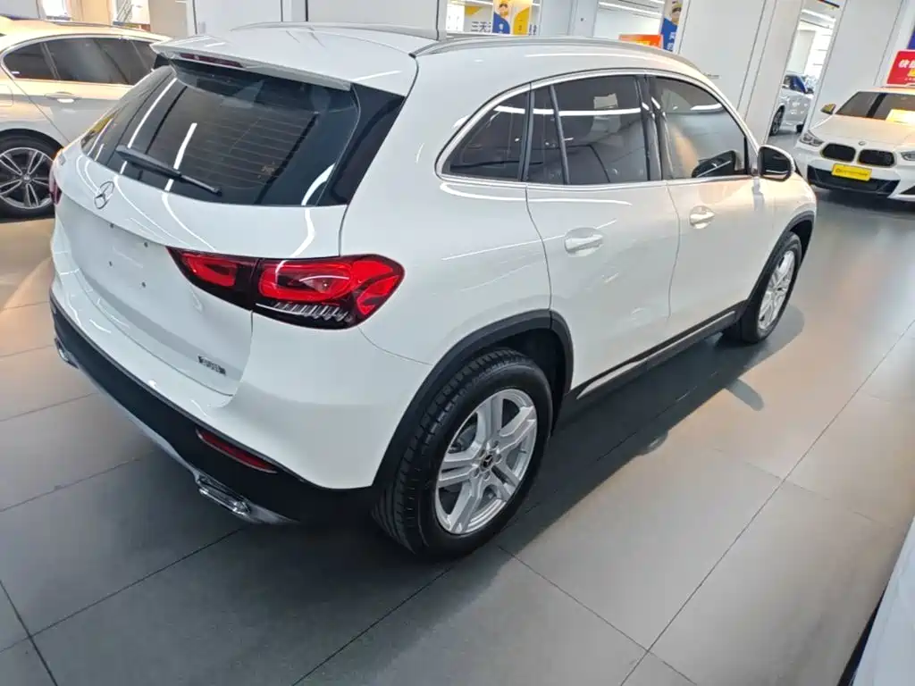 Mercedes-Benz GLA — фото 7