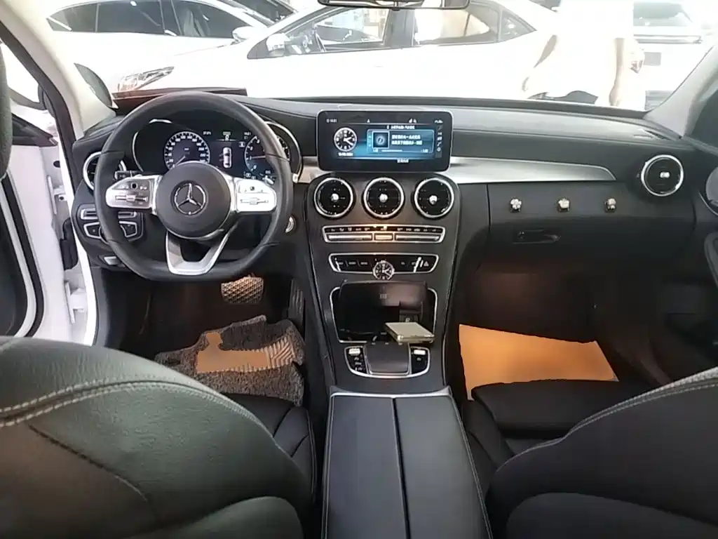 Mercedes-Benz C-Class — фото 10