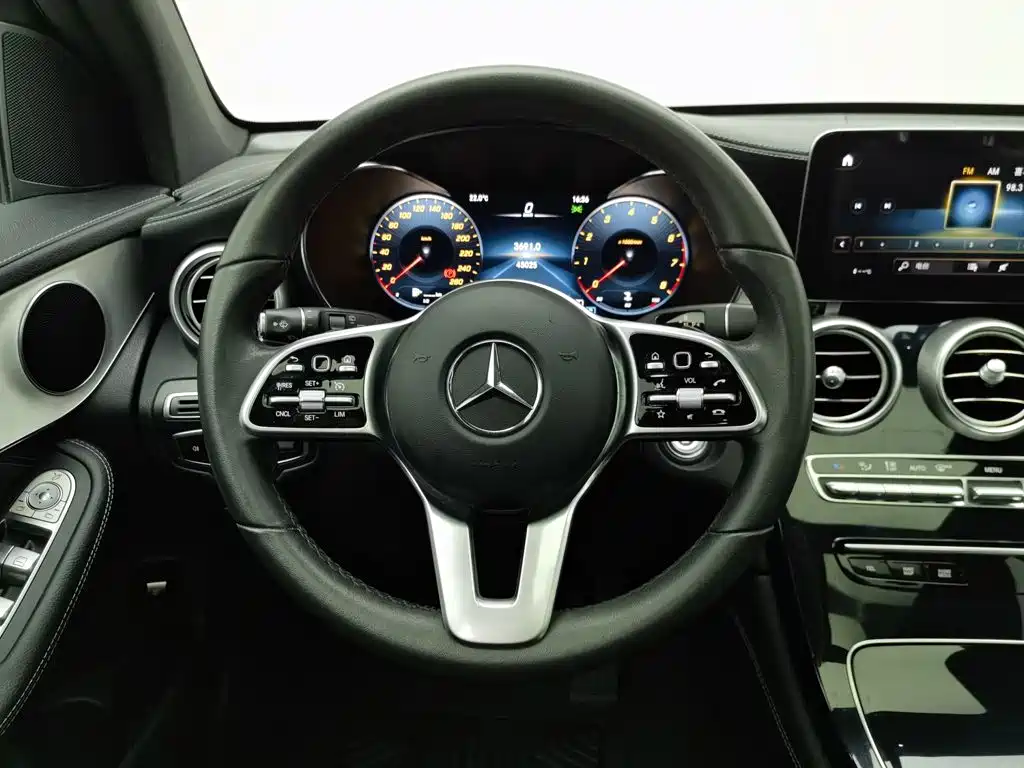 Mercedes-Benz GLC — фото 11