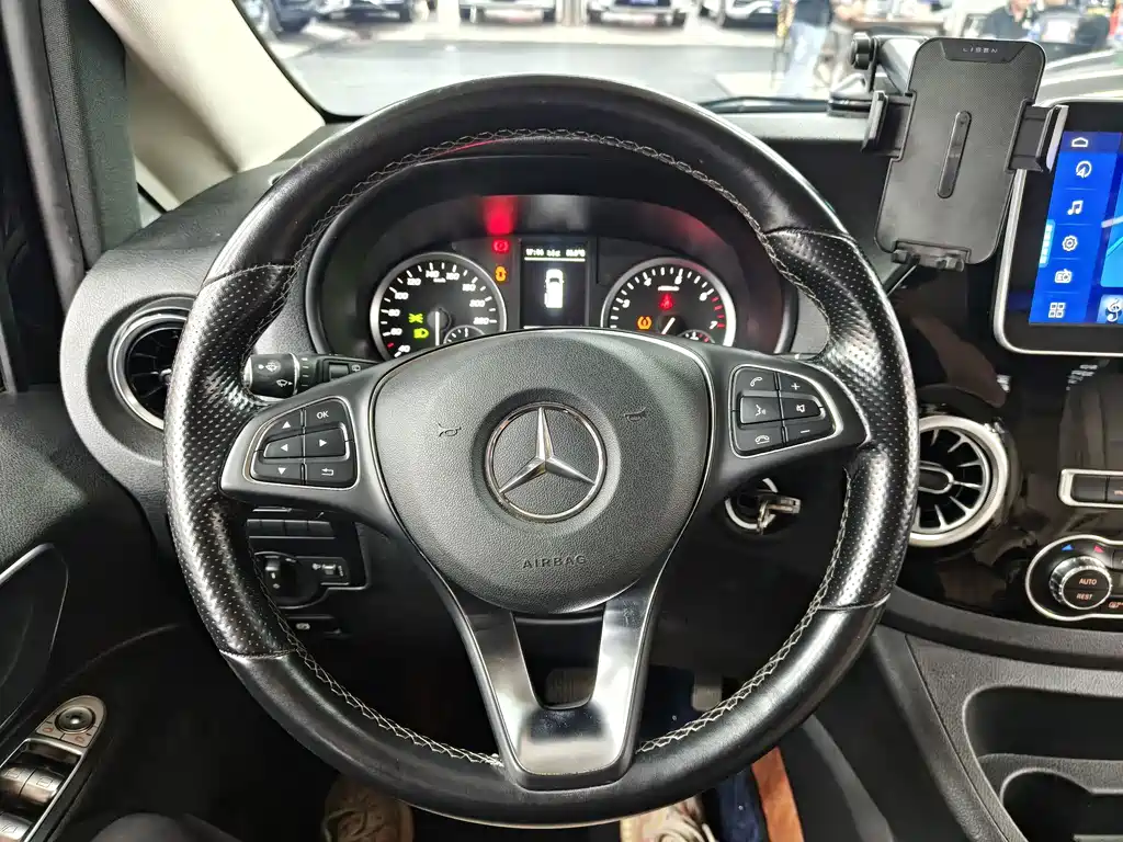 Mercedes-Benz Vito — фото 5