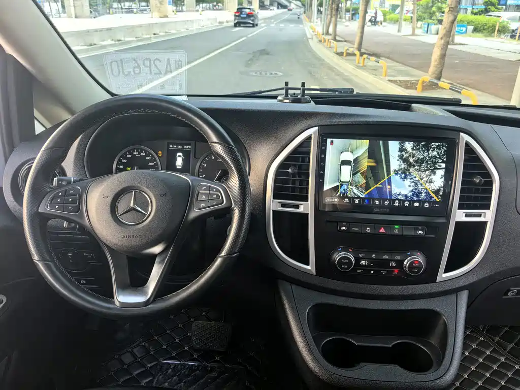 Mercedes-Benz Vito — фото 11