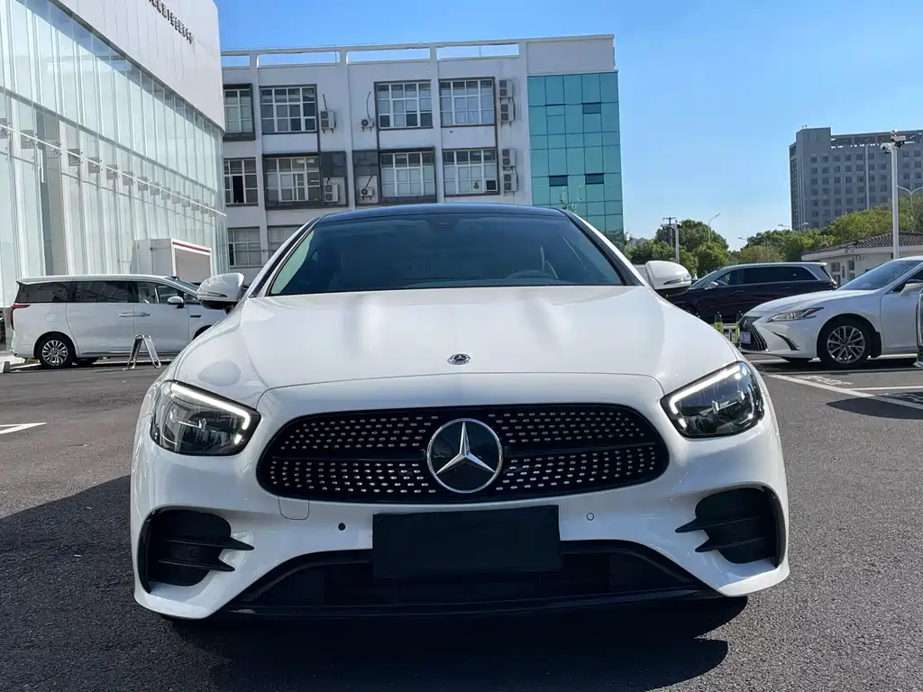 Mercedes-Benz E-Class (Import) — фото 2