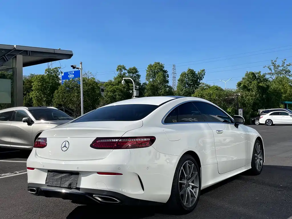 Mercedes-Benz E-Class (Import) — фото 19