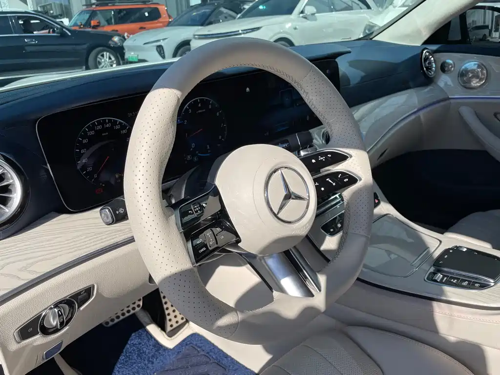 Mercedes-Benz E-Class (Import) — фото 6