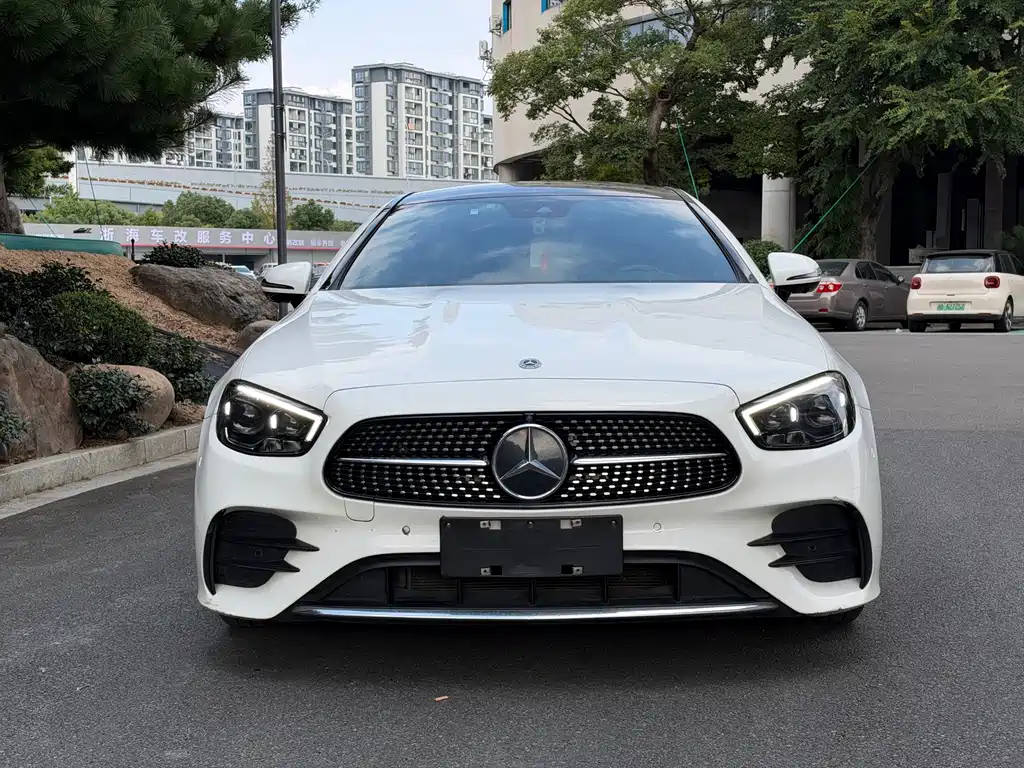 Mercedes-Benz E-Class (Import) — фото 2