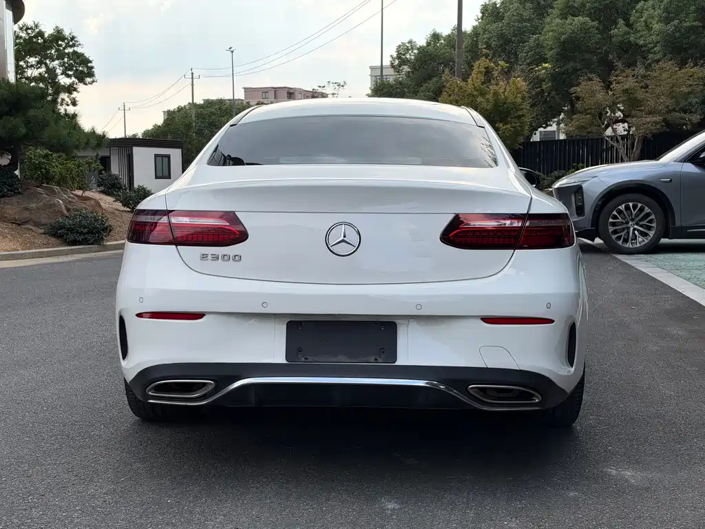 Mercedes-Benz E-Class (Import) — фото 15