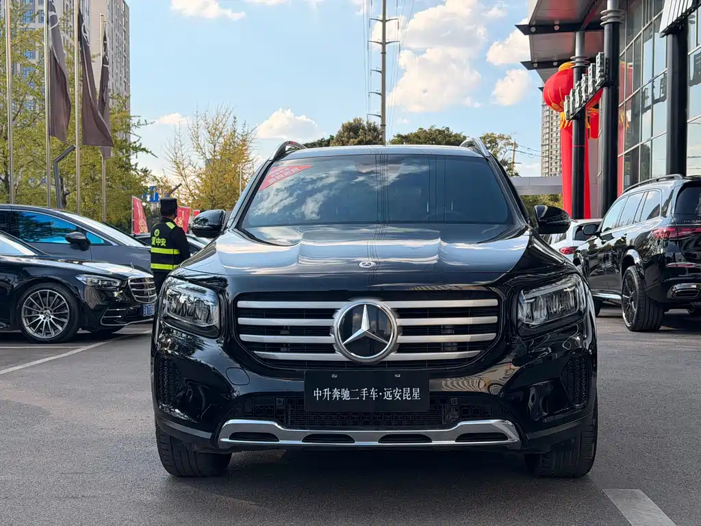 Mercedes-Benz GLB — фото 3