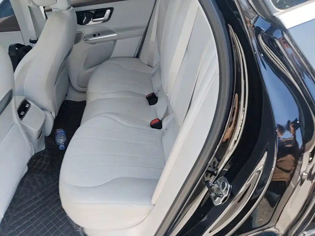 Mercedes-Benz EQE SUV — фото 22
