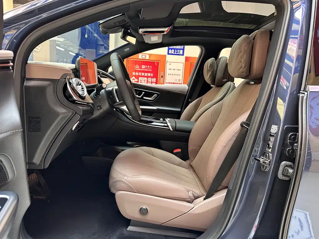 Mercedes-Benz EQE SUV — фото 11