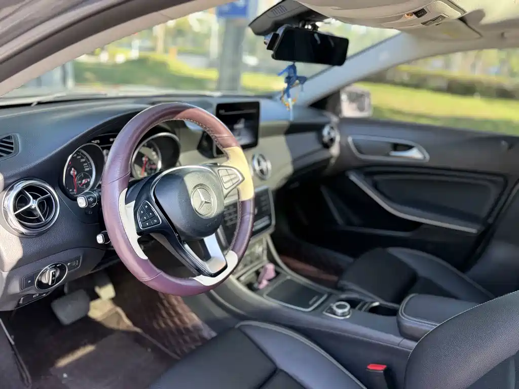 Mercedes-Benz GLA — фото 10