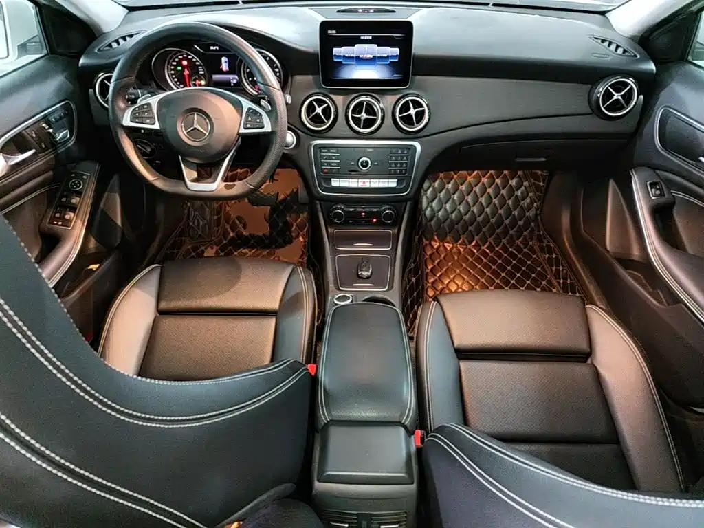 Mercedes-Benz GLA — фото 10