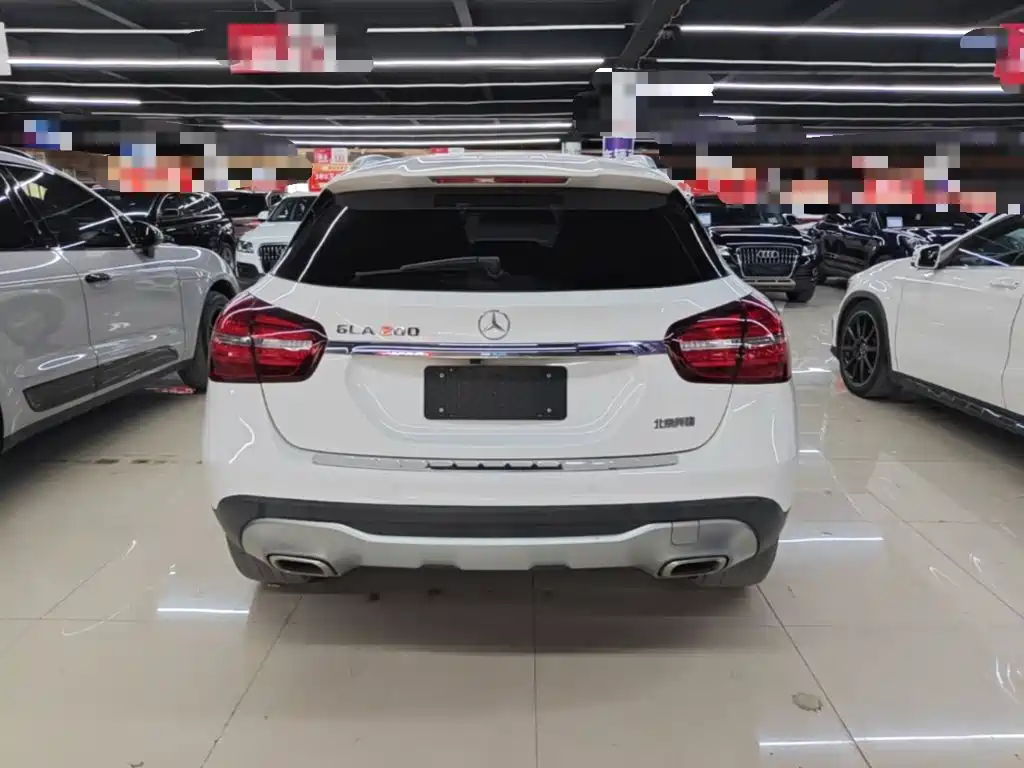 Mercedes-Benz GLA — фото 6