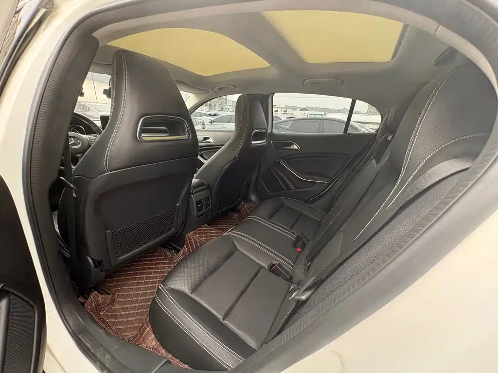 Mercedes-Benz GLA — фото 11