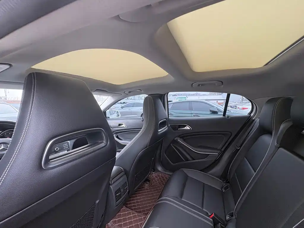 Mercedes-Benz GLA — фото 13