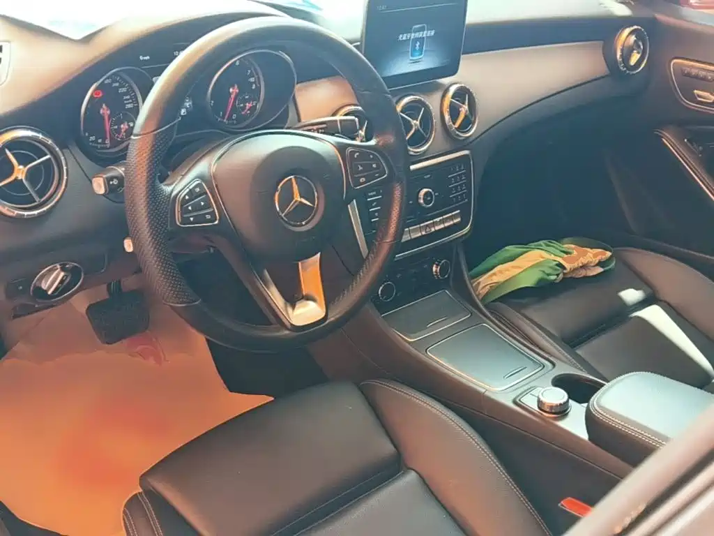Mercedes-Benz CLA (Import) — фото 10