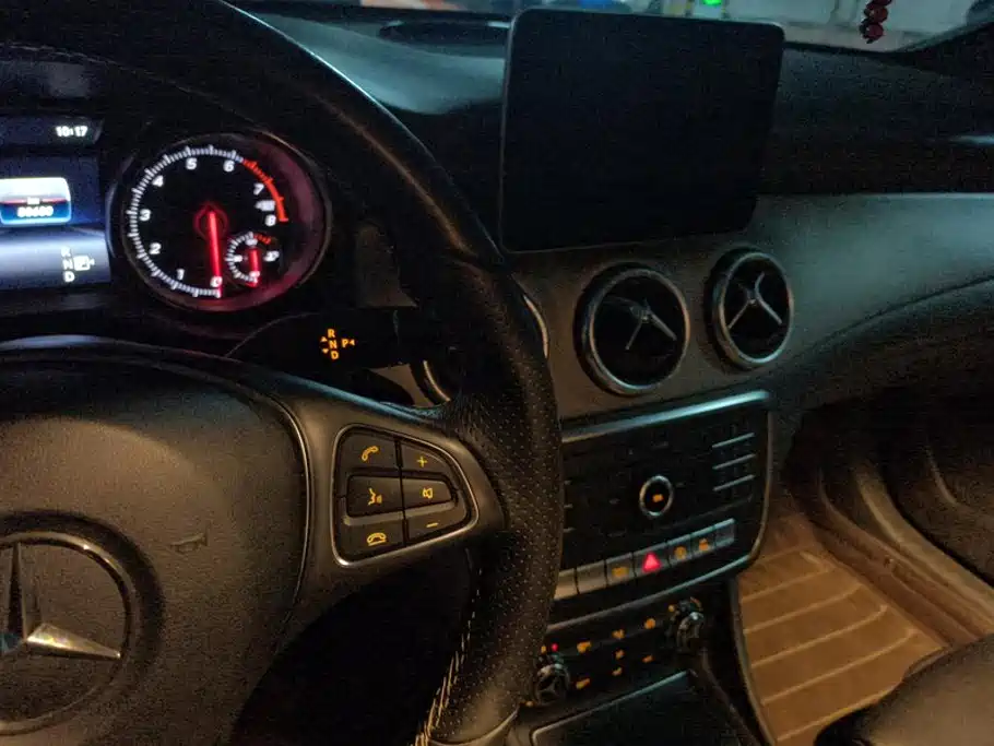 Mercedes-Benz CLA (Import) — фото 13