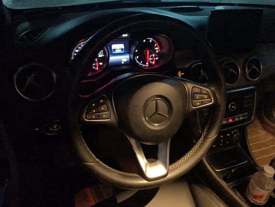 Mercedes-Benz CLA (Import) — фото 15