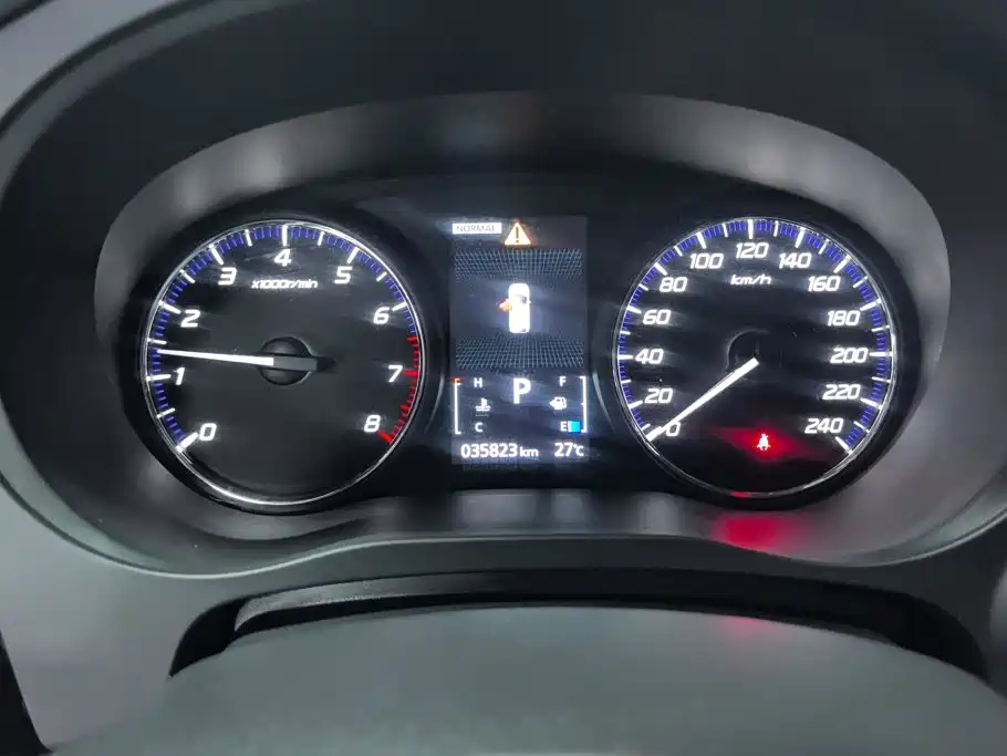 Mitsubishi Outlander — фото 14