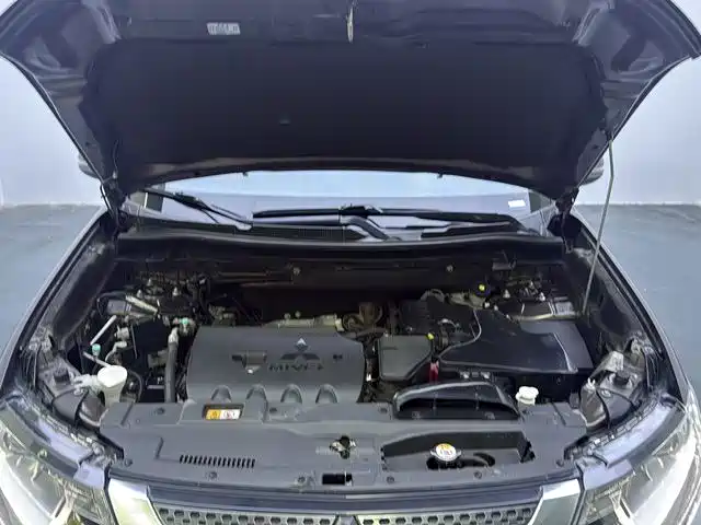 Mitsubishi Outlander — фото 11