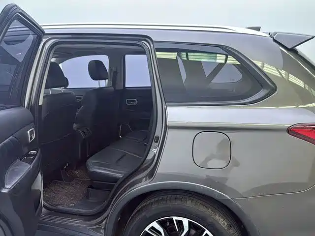 Mitsubishi Outlander — фото 15