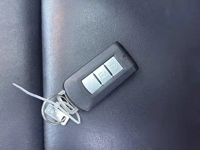 Mitsubishi Outlander — фото 10