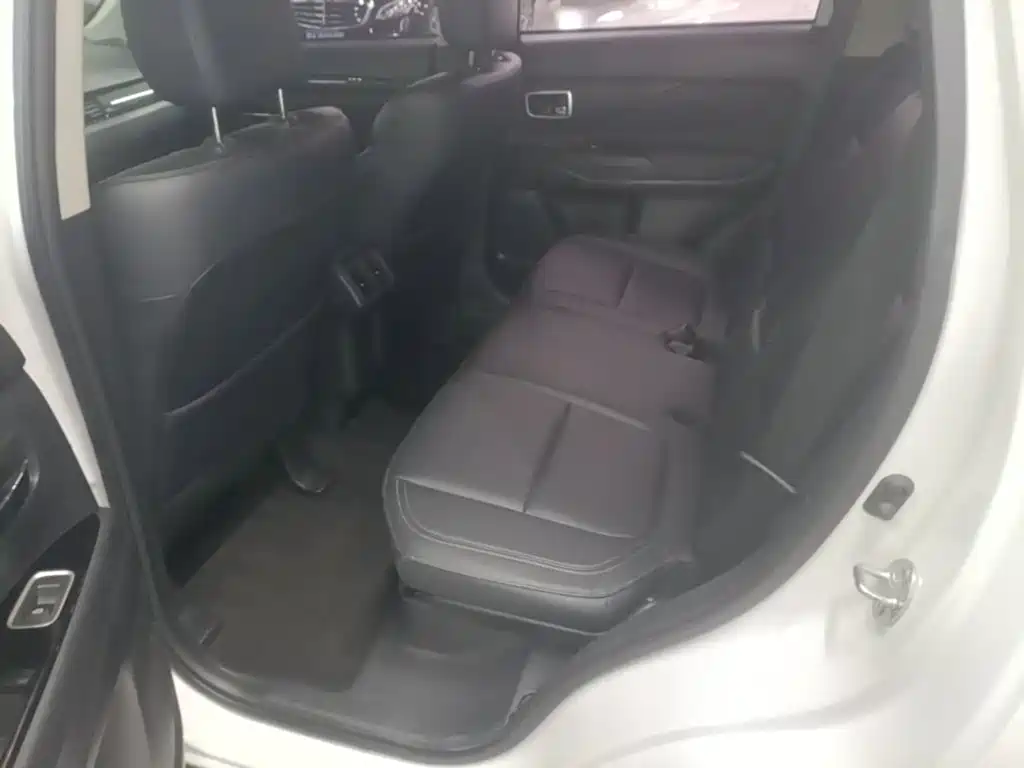 Mitsubishi Outlander — фото 17