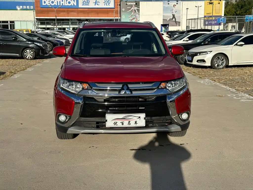 Mitsubishi Outlander — фото 2