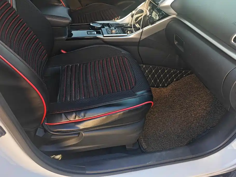 Mitsubishi Eclipse Cross — фото 8
