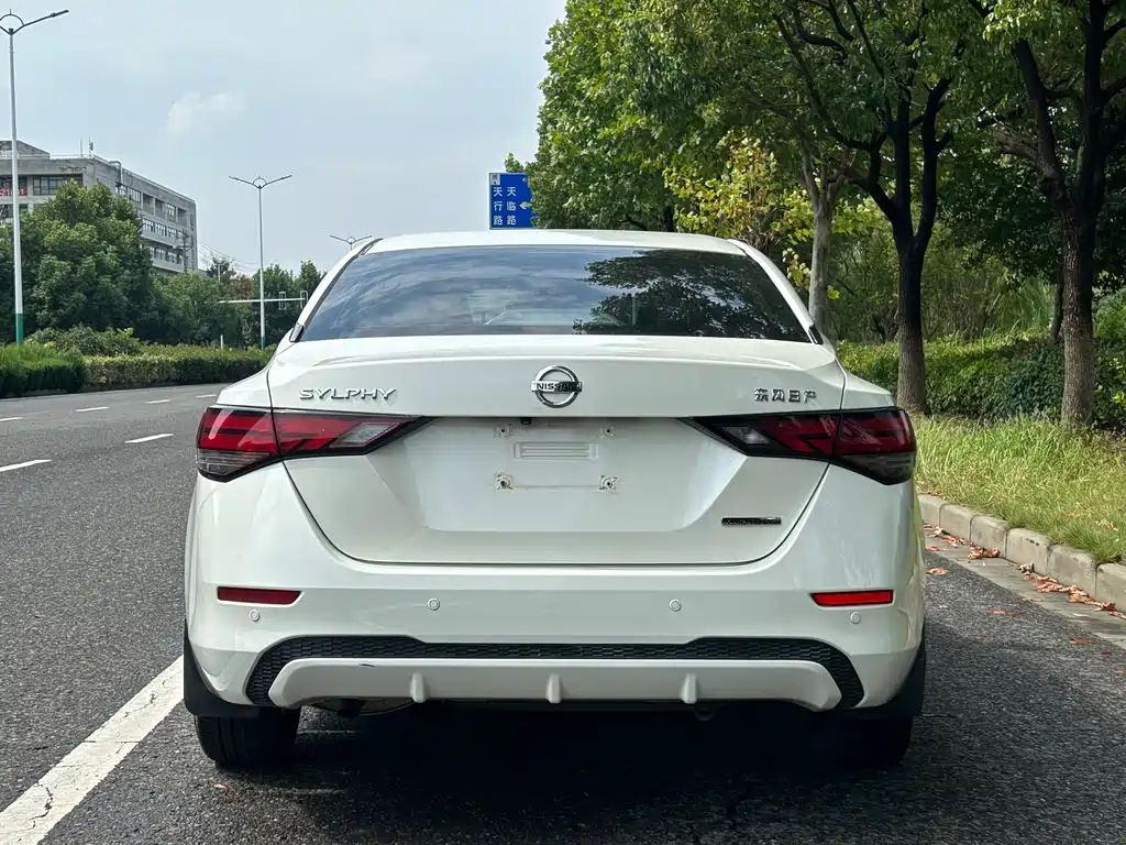 Nissan Sylphy — фото 4