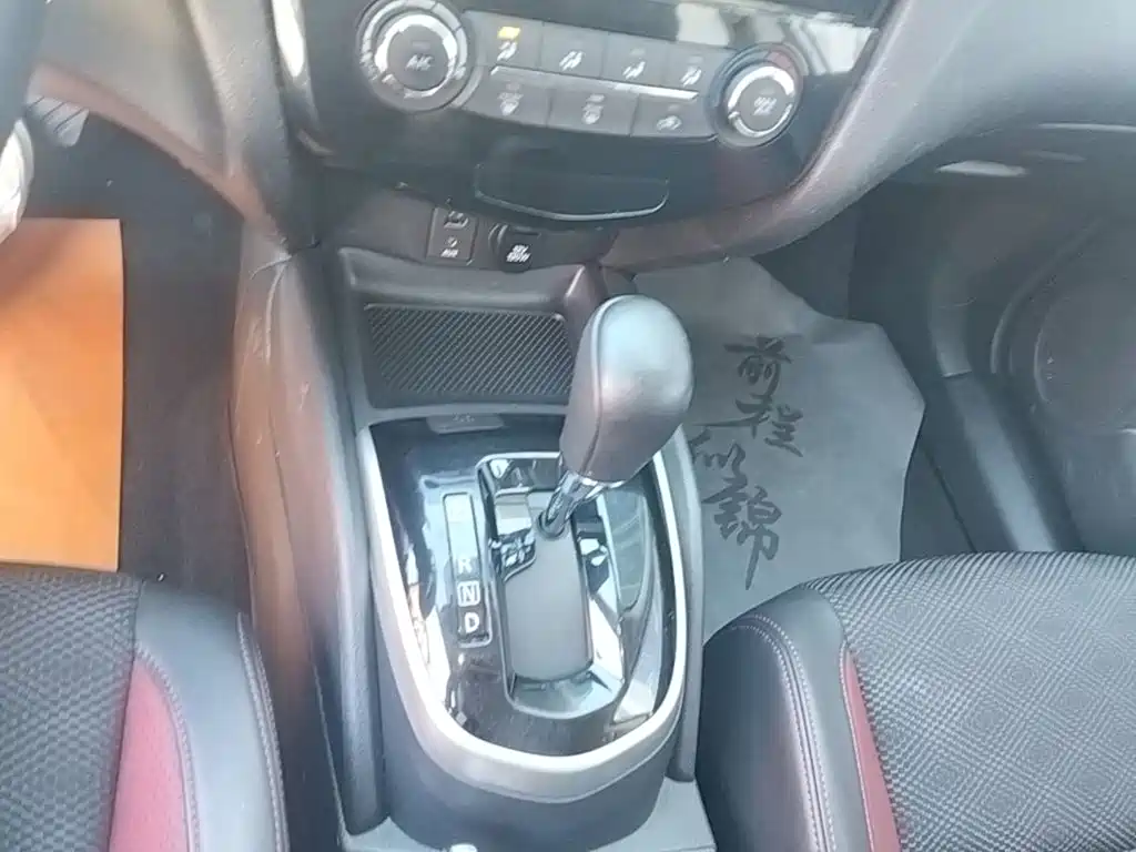 Nissan Qashqai — фото 14