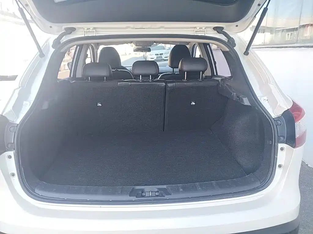 Nissan Qashqai — фото 19