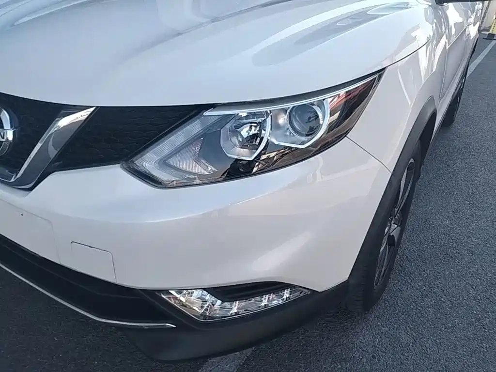 Nissan Qashqai — фото 24