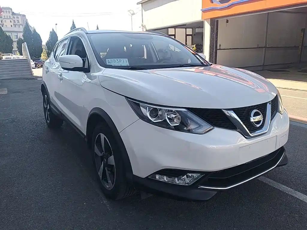 Nissan Qashqai — фото 4