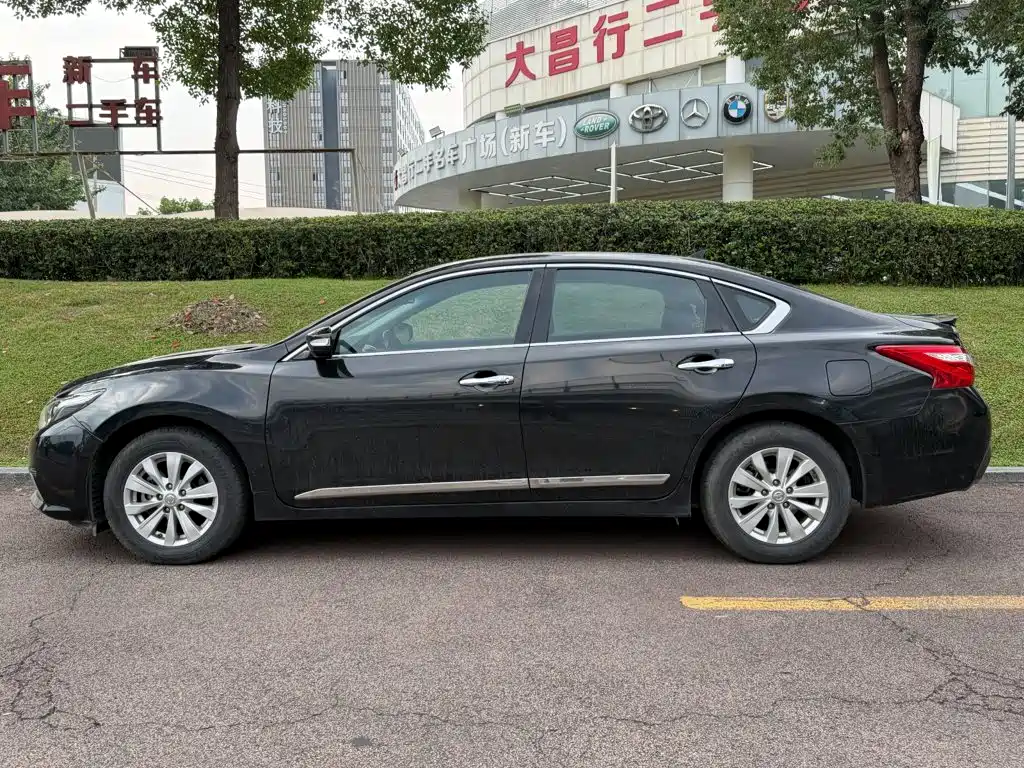 Nissan Teana — фото 3