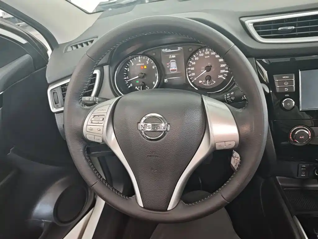 Nissan Qashqai — фото 11