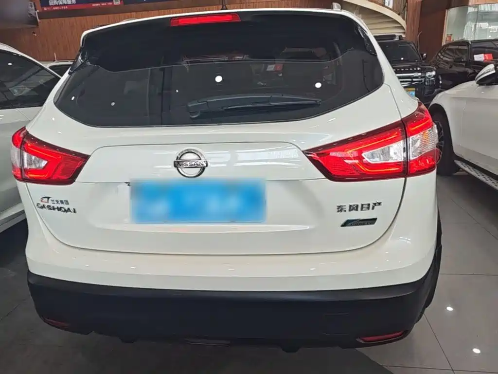 Nissan Qashqai — фото 6