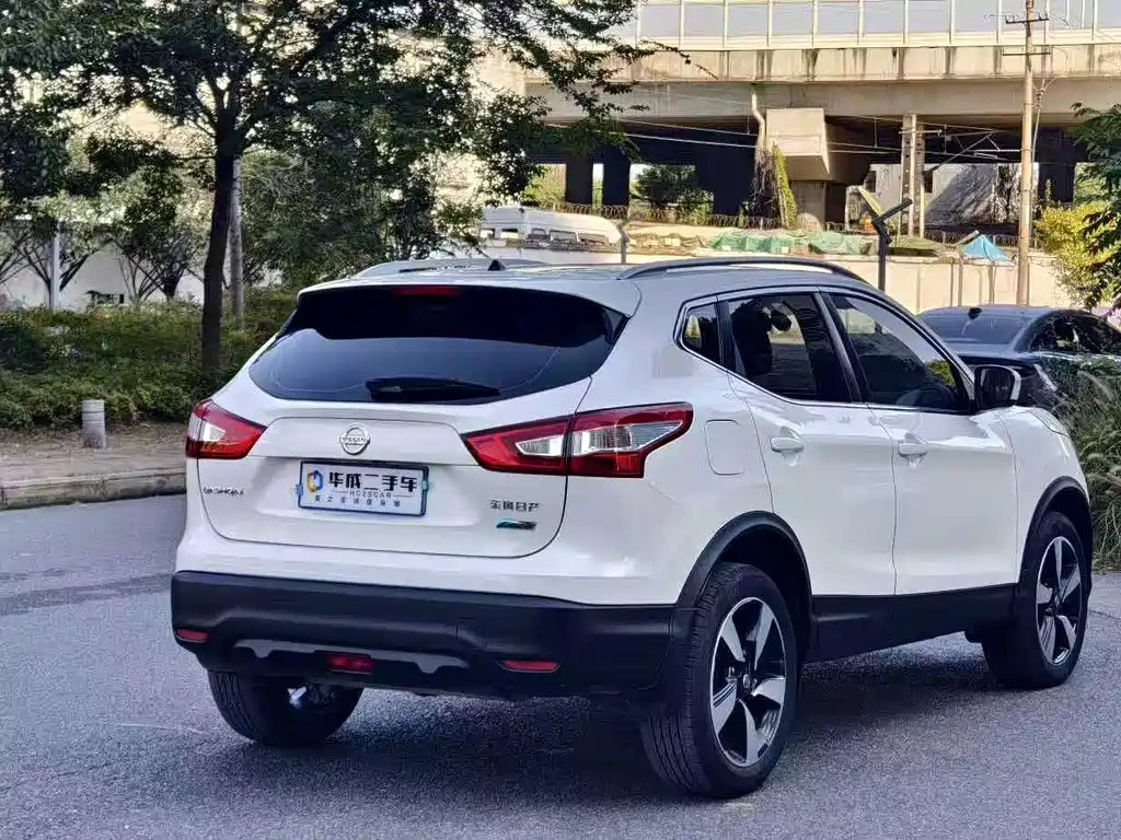 Nissan Qashqai — фото 5