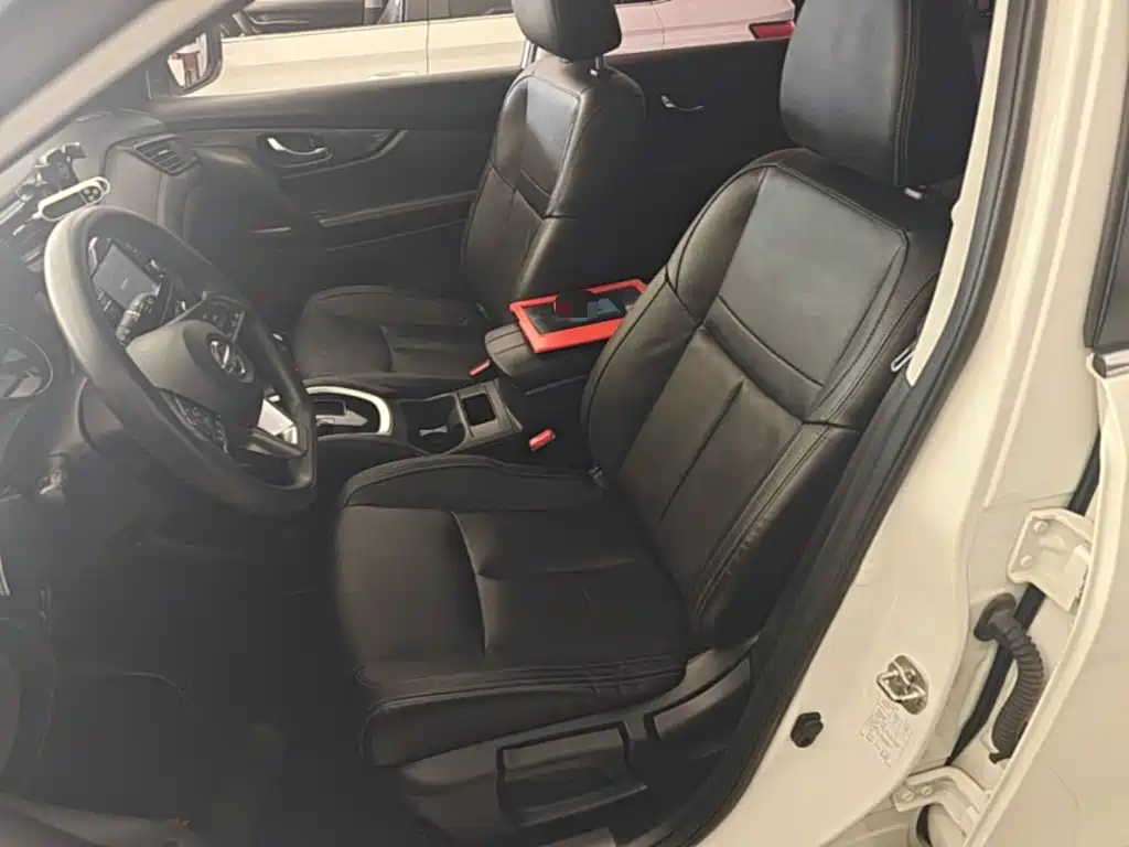 Nissan X-Trail — фото 15