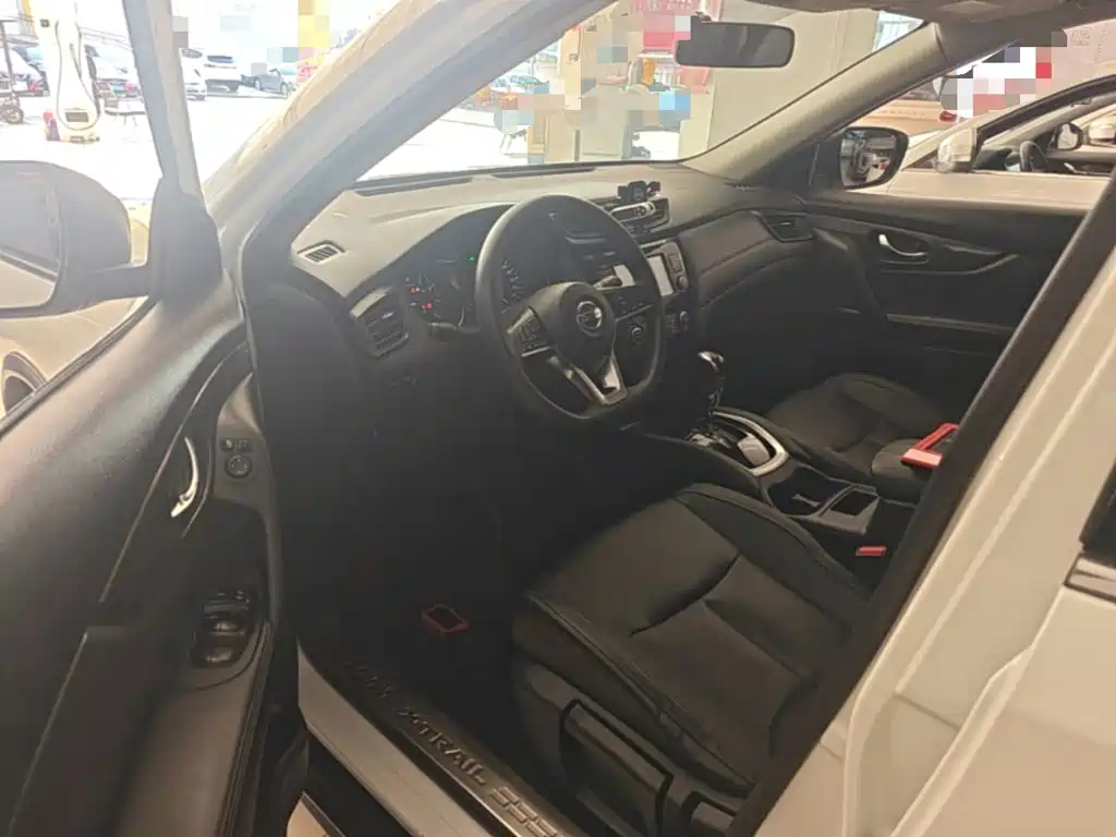 Nissan X-Trail — фото 16