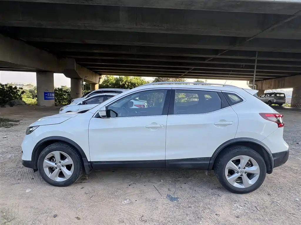 Nissan Qashqai — фото 3