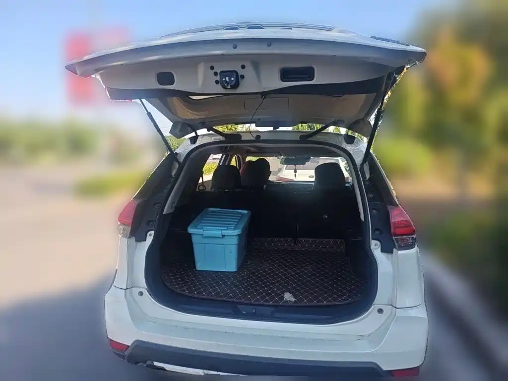 Nissan X-Trail — фото 10