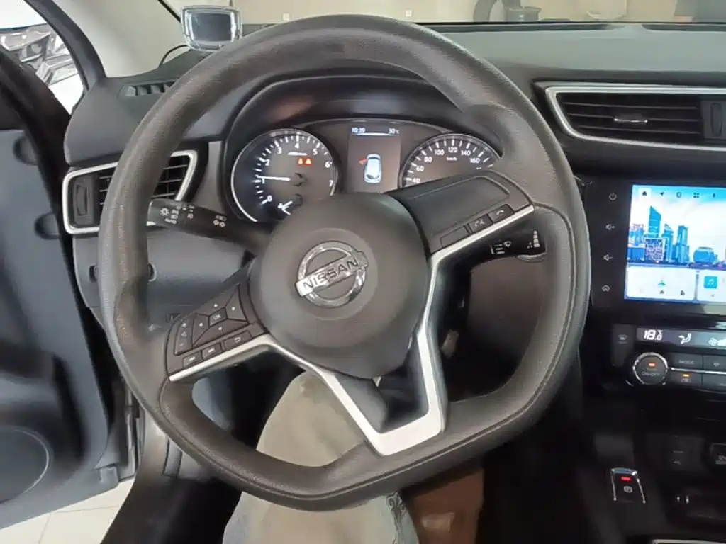 Nissan Qashqai — фото 11