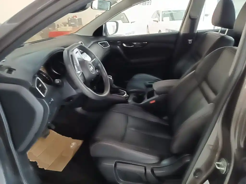 Nissan Qashqai — фото 15