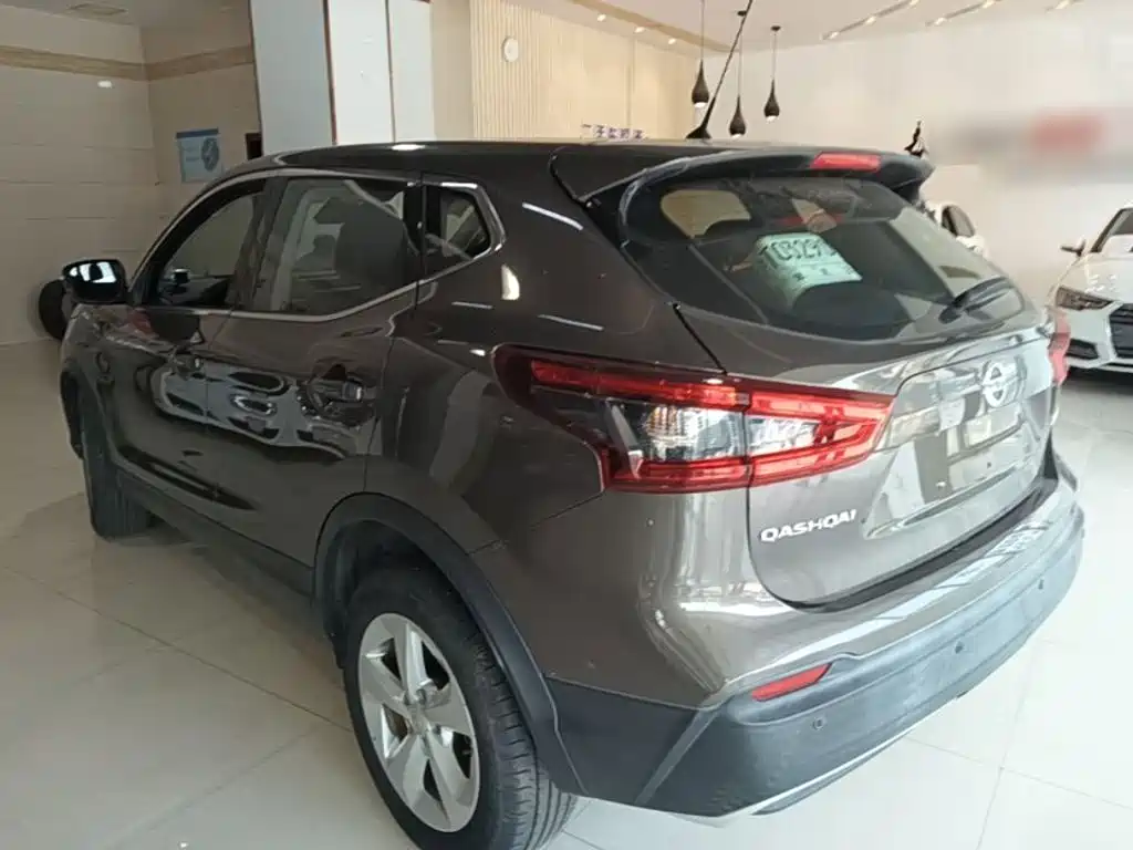 Nissan Qashqai — фото 5