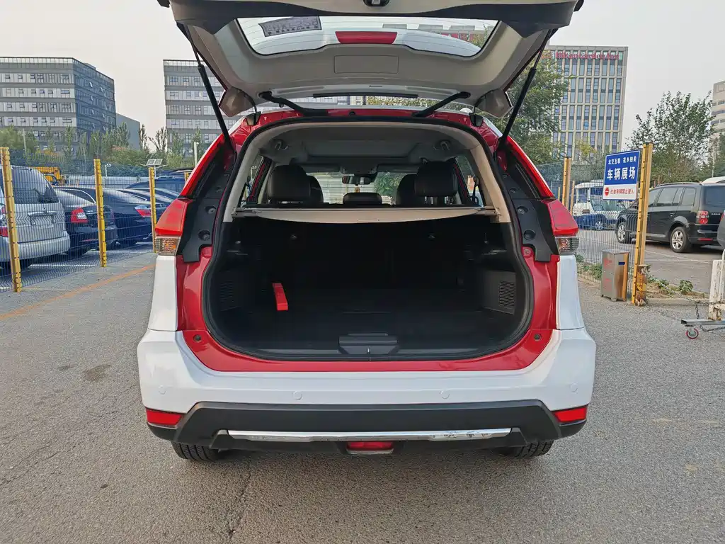 Nissan X-Trail — фото 15