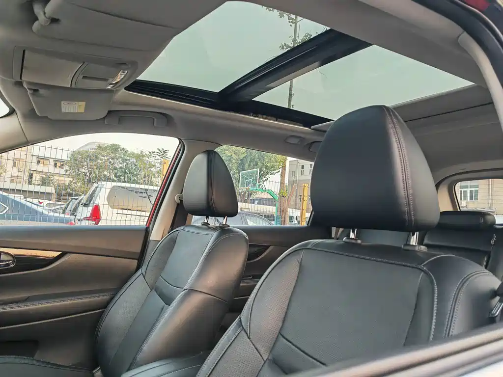Nissan X-Trail — фото 10