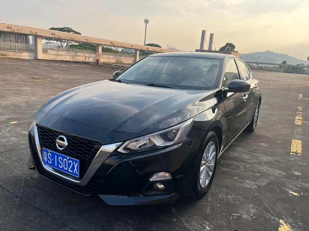 Nissan Teana