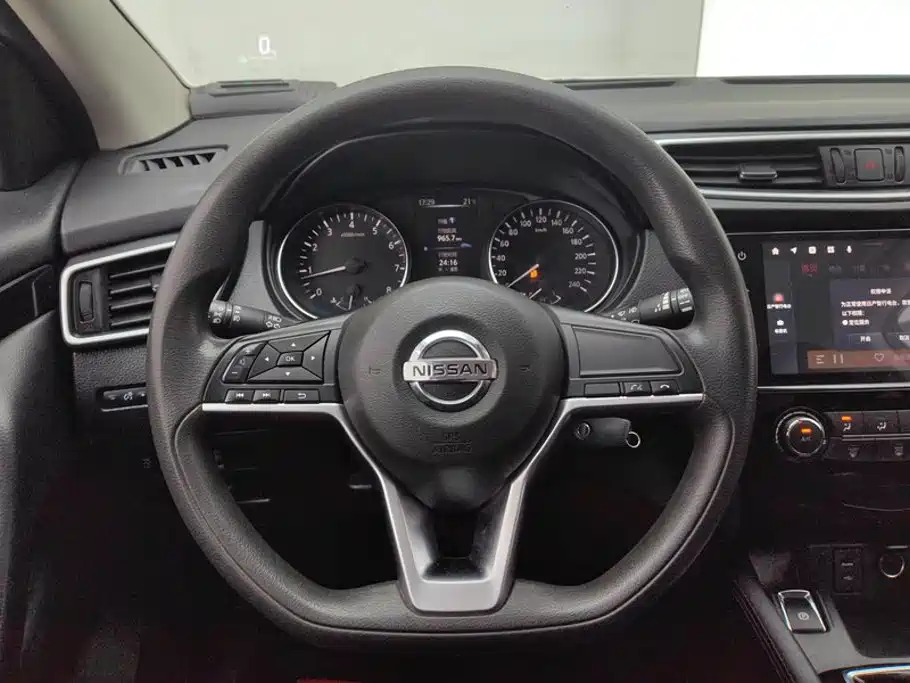 Nissan Qashqai — фото 15