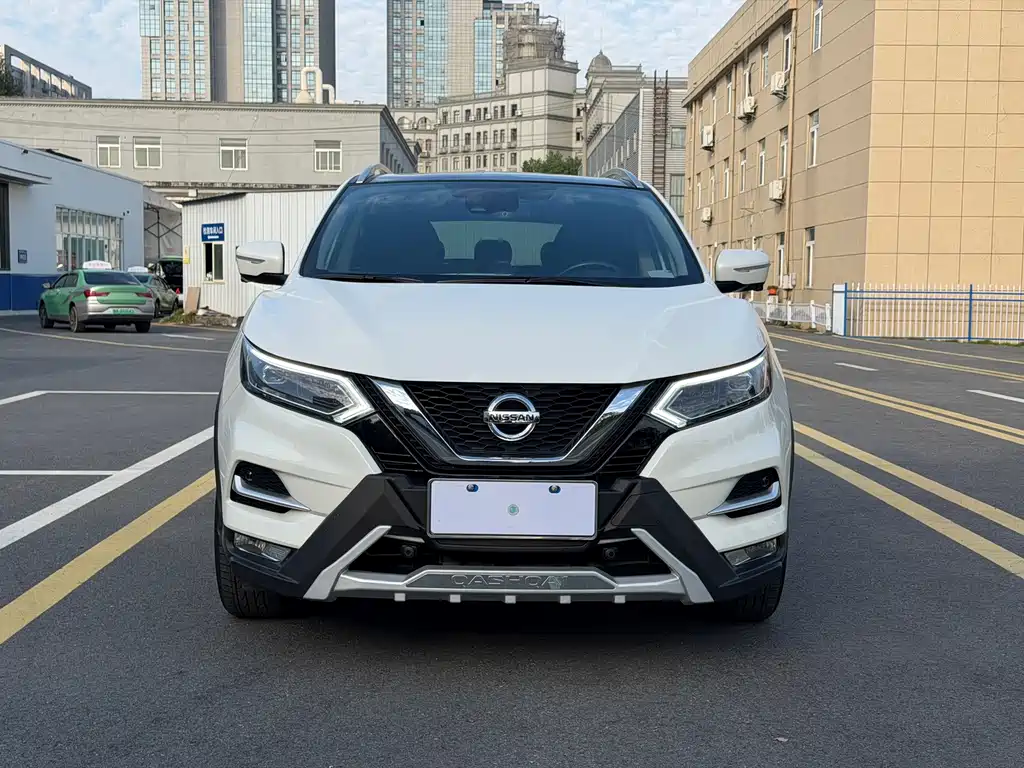 Nissan Qashqai — фото 2