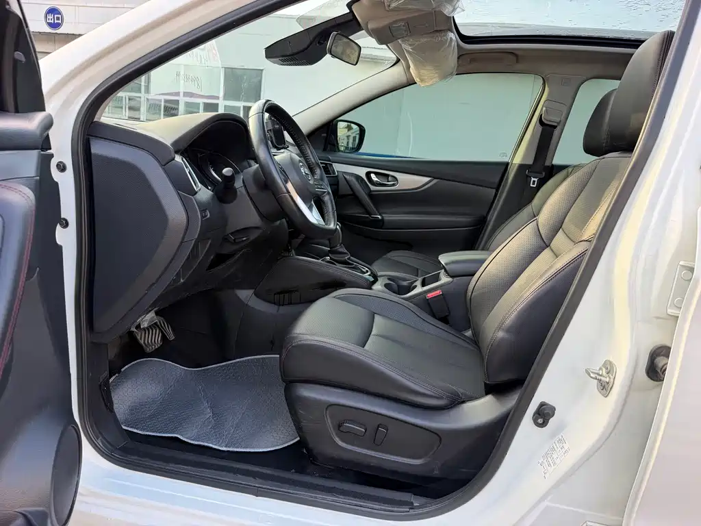 Nissan Qashqai — фото 11